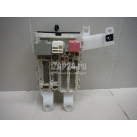 Блок предохранителей Toyota Auris (E15) (2006 - 2012) 8273012510