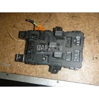 Блок предохранителей Toyota Avensis I (1997 - 2003) 8273005010