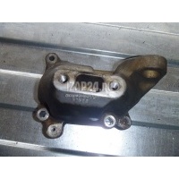 Кронштейн двигателя правый Chrysler 300C (2004 - 2010) 04578182AA