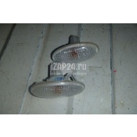 Повторитель на крыло белый Mazda Mazda 2 (DE) (2007 - 2014) GJ6A51120E