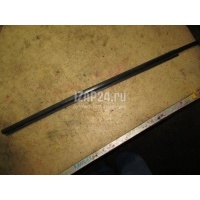 Накладка стекла переднего правого Suzuki Swift (2004 - 2010) 8381163J00