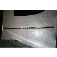 Накладка стекла переднего левого Citroen-Peugeot C4 II 2011 9677082580