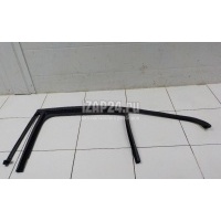 Уплотнитель стекла двери Mercedes Benz W205 2014 2057355300