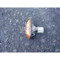 Повторитель на крыло желтый Nissan Primera P11E (1996 - 2002) 261609F000
