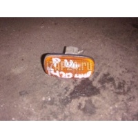 Повторитель на крыло желтый Nissan Primera P11E (1996 - 2002) 261609F000
