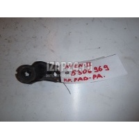 Кронштейн радиатора Toyota Avensis II (2003 - 2008) 1653322050