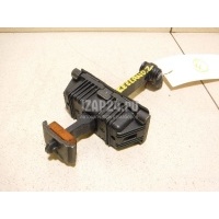 Ограничитель двери Land Rover Freelander 2 (2007 - 2014) LR006289
