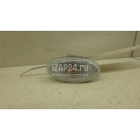 Повторитель на крыло белый Mazda Mazda 2 (DE) (2007 - 2014) GJ6A51120E