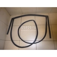 Уплотнитель двери Nissan X-Trail (T32) (2014 - ) 828304CB0A