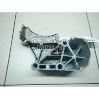 Кронштейн двигателя передний VAG Touareg (2002 - 2010) 077121235D