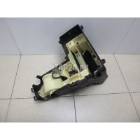 Корпус блока предохранителей Land Rover Freelander (1998 - 2006) YPC119061