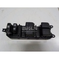 Блок управления стеклоподъемниками Toyota Auris (E18) (2012 - ) 8404033080