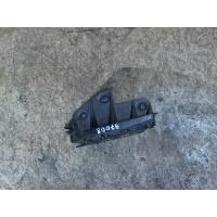 Кронштейн (лапа крепления) правая Audi A3 (8PA) 2004-2013 2005 8P3807394A