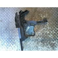 Кронштейн (лапа крепления) левая Renault Megane 2 2002-2009 2002 8200137495
