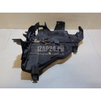 Кронштейн фар левый VAG Touareg (2002 - 2010) 7L6941613C