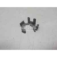 Крепеж форсунки Renault Clio II/Symbol (1998 - 2008) 7700106588