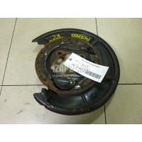 Щит опорный задний левый Toyota Verso (2009 - ) 465040F040