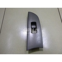 Накладка блока управления стеклоподъемниками Toyota IS 250/350 (2005 - 2013) 7427153050