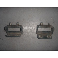 Петля двери багажника Mitsubishi Colt (CJ) (1996 - 2004) MB819943