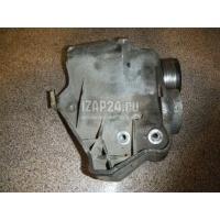 Кронштейн генератора Land Rover Discovery III (2004 - 2009) YLU500151