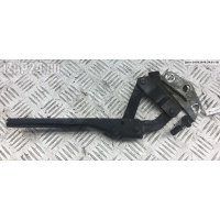 Петля (кронштейн) капота Правая Volkswagen Passat B6 2008 3C0823302E