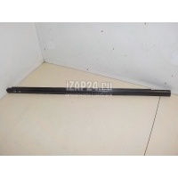 Накладка стекла заднего правого Nissan Primera P11E (1996 - 2002) 828202F000