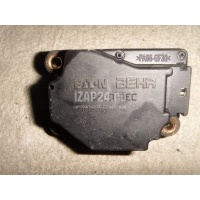 Моторчик заслонки отопителя Volvo XC90 (2002 - 2015)  31101057