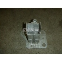 Кронштейн усилителя переднего бампера правый Renault Megane II (2003 - 2009) 8200011107