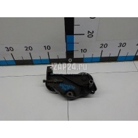 Кронштейн ролика-натяжителя руч. ремня Mitsubishi Pajero/Montero I (1982 - 1990) MD166473