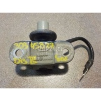 Петля двери багажника Land Rover Discovery III (2004 - 2009) BHB780021