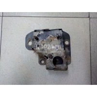 Кронштейн усилителя заднего бампера левый Nissan M (Y50) (2004 - 2010) 85211EH100