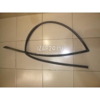 Уплотнитель стекла двери Hyundai-Kia Tucson (2004 - 2010) 825402E000