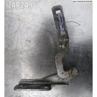 Петля капота правая 1994-2002 1996 4D0823302