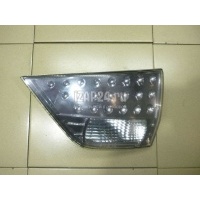 Фонарь задний внутренний правый Mitsubishi Outlander XL (CW) (2006 - 2012) 8331A006