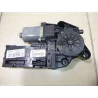 Моторчик стеклоподъемника Renault Megane III (2009 - 2016) 807310699R