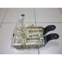 Блок предохранителей Toyota Avensis III (2009 - ) 8273005200