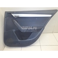 Обшивка двери задней правой VAG Octavia (A7) (2013 - ) 5E5867212