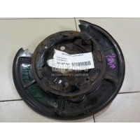 Щит опорный задний правый Toyota Verso (2009 - ) 465030F040