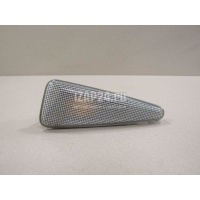 Повторитель на крыло правый белый Renault Sandero (2009 - 2014) 8200602765