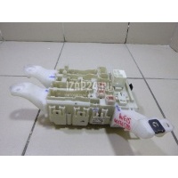Блок предохранителей Toyota Auris (E15) (2006 - 2012) 8273002300