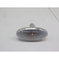 Повторитель на крыло белый Mazda Mazda 2 (DE) (2007 - 2014) GJ6A51120C