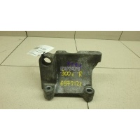 Кронштейн двигателя правый Chrysler 300C (2004 - 2010) 04578048AA