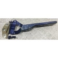 Петля (кронштейн) капота Левая Volkswagen Passat B6 2007 3C0823301E