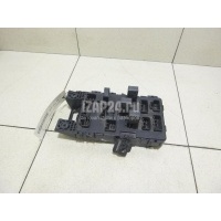 Блок предохранителей Toyota Avensis I (1997 - 2003) 8273005010