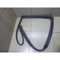 Уплотнитель стекла двери Nissan Pathfinder (R51) (2005 - 2014) 82330EB300
