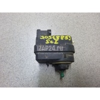Моторчик корректора фары Renault Navara (D40) (2005 - 2015) 7700840141