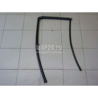 Уплотнитель стекла двери Nissan Pathfinder (R51) (2005 - 2014) 82330EB300