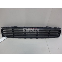 Решетка в бампер центральная Toyota Auris (E15) (2006 - 2012) 5311202080