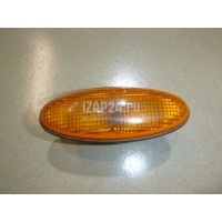 Повторитель на крыло желтый Mazda B-серия (UN) (1999 - 2006) UH8151120