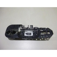 Кронштейн ручки Renault Megane III (2009 - 2016) 806060042R